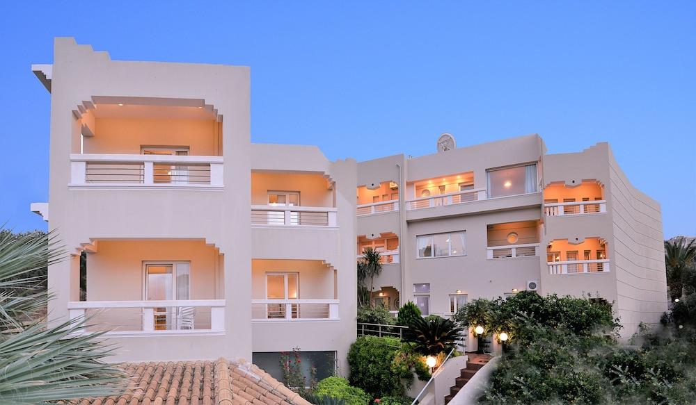 Scala Hotel-Apartments อาเยีย เปลาเยีย ภายนอก รูปภาพ